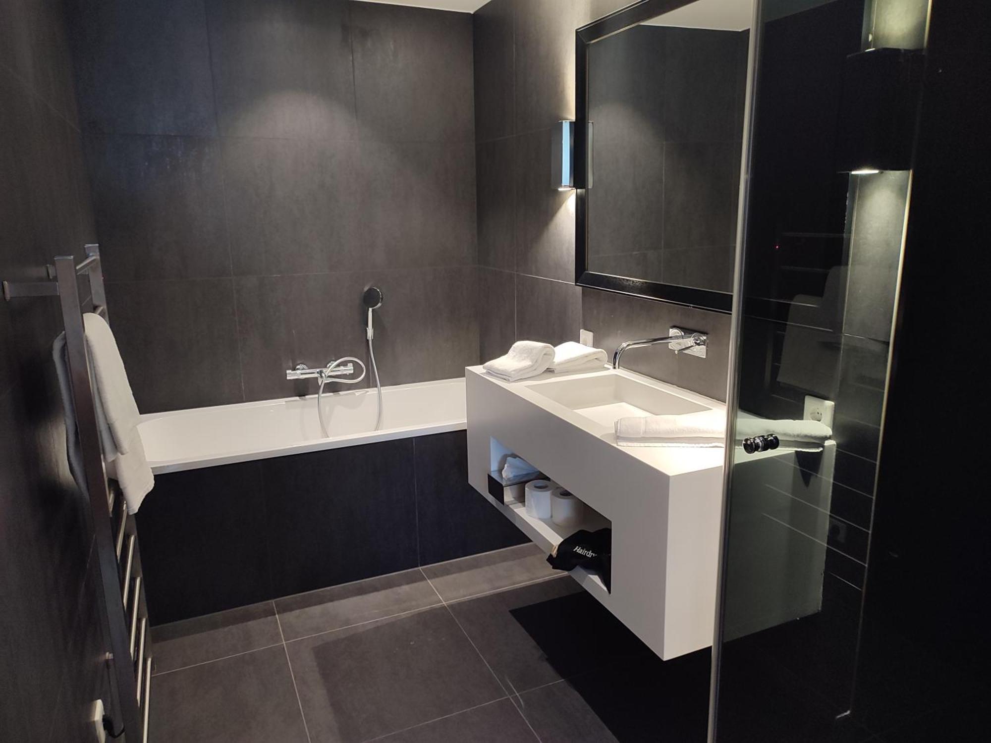 B-Aparthotel Kennedy Den Haag Ngoại thất bức ảnh