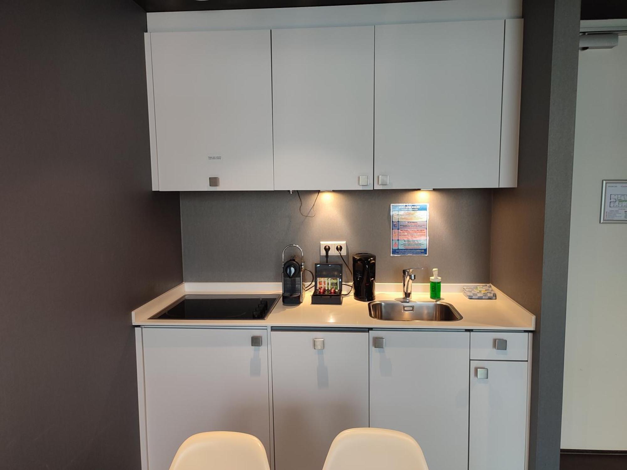 B-Aparthotel Kennedy Den Haag Ngoại thất bức ảnh