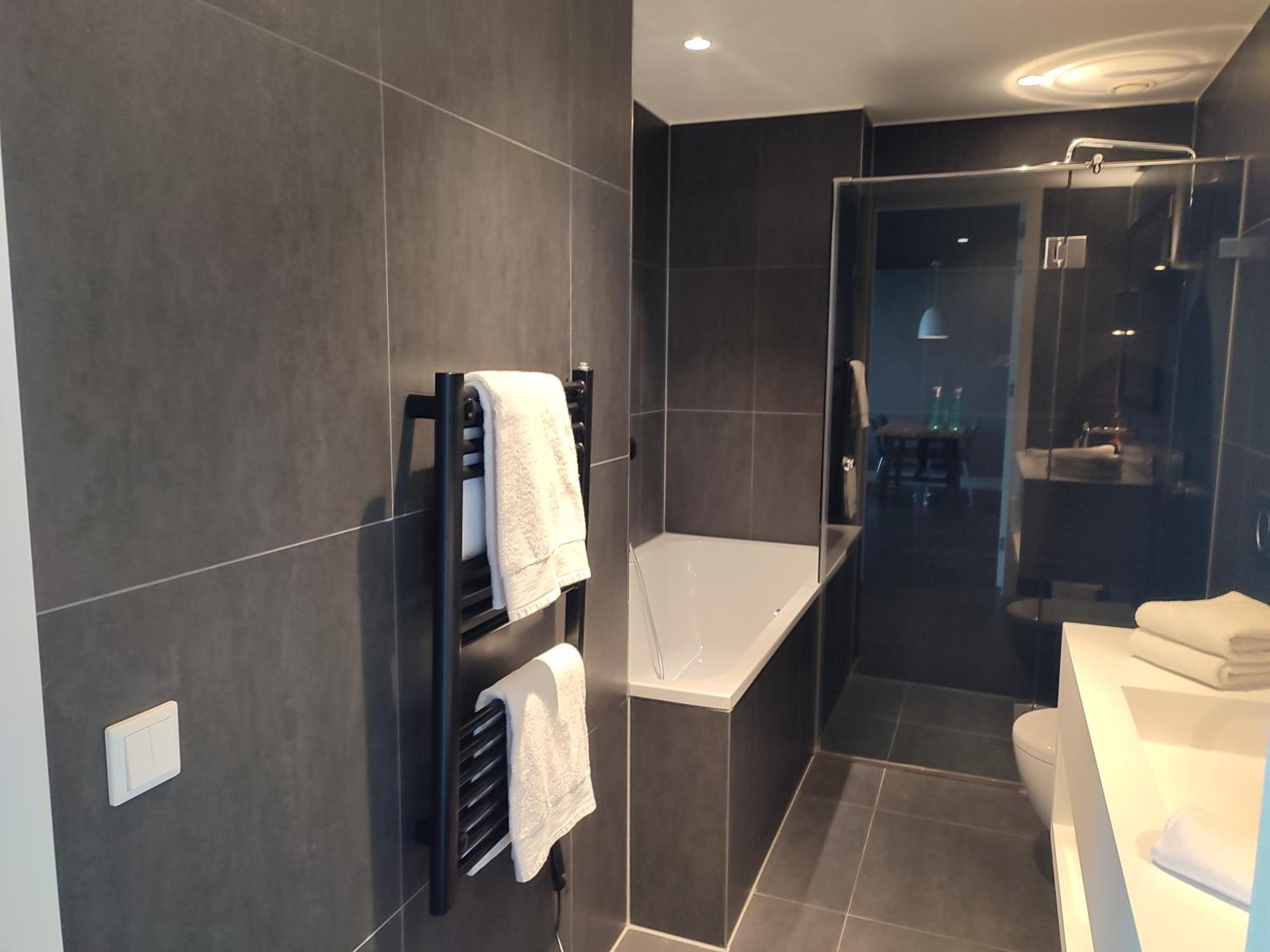 B-Aparthotel Kennedy Den Haag Ngoại thất bức ảnh