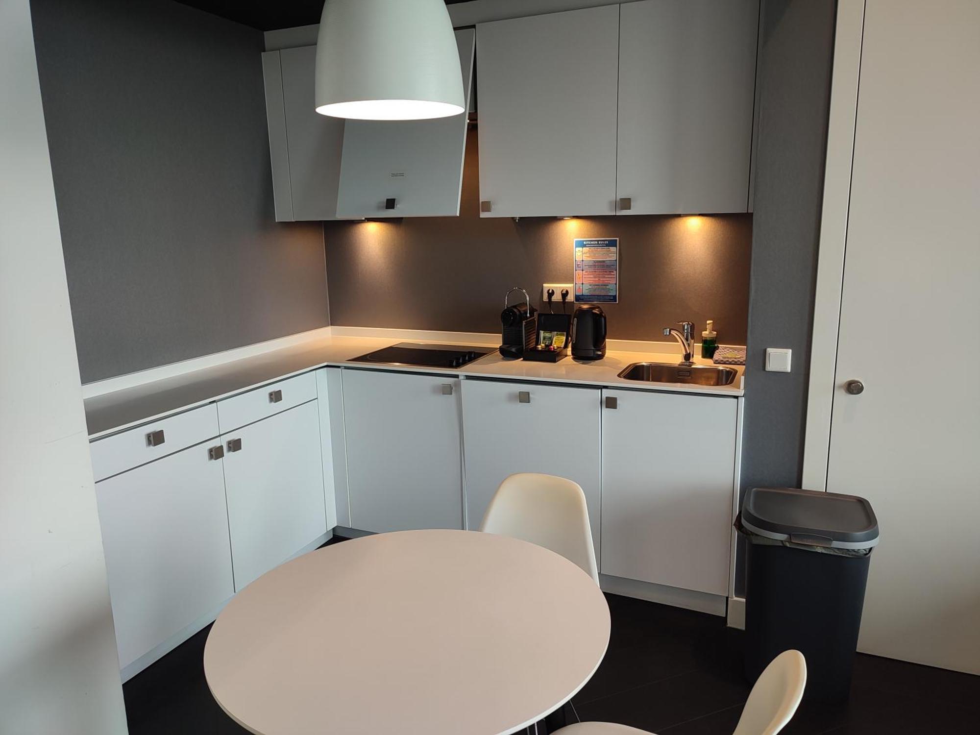 B-Aparthotel Kennedy Den Haag Ngoại thất bức ảnh