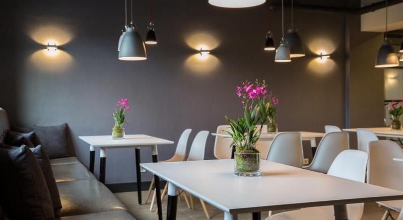 B-Aparthotel Kennedy Den Haag Ngoại thất bức ảnh